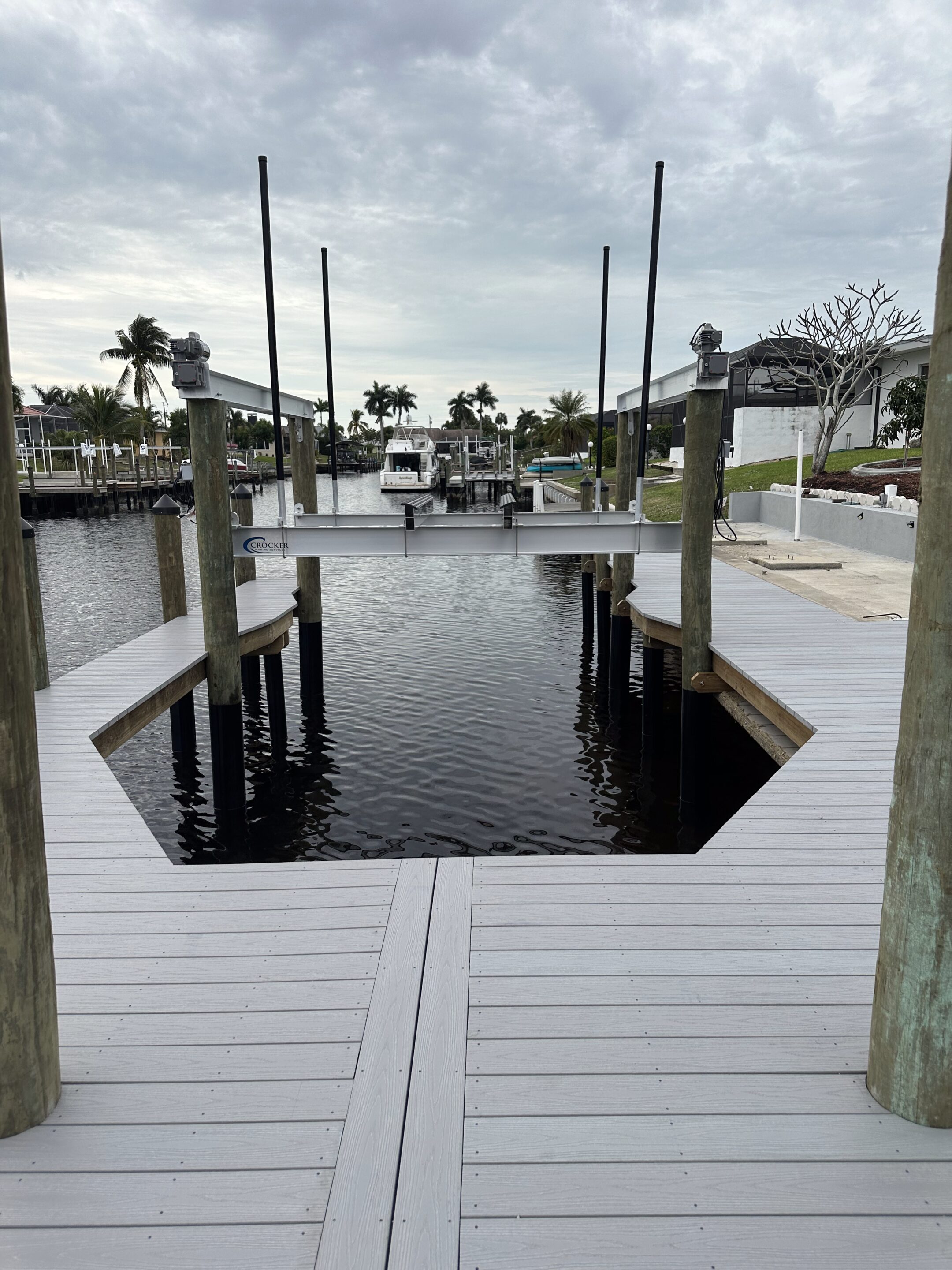 Should I Repair or Replace My Boat Lift?